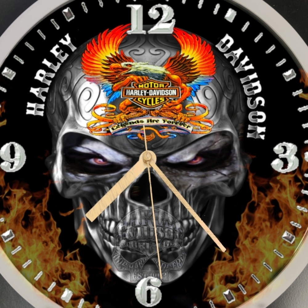 Harley Davidson skull clock